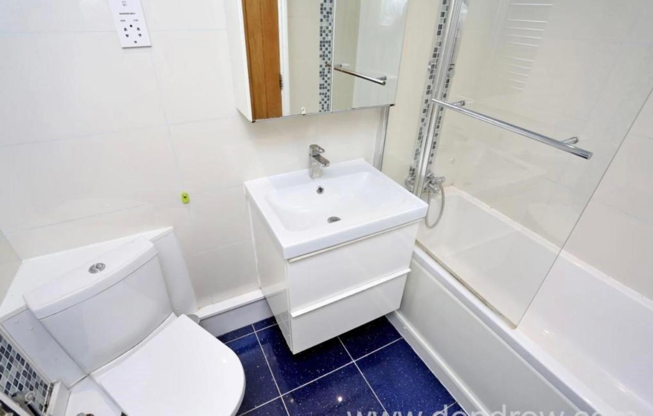 Pensión Luxury Double Blue *